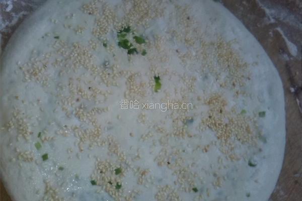 发面葱花软饼的做法图解8