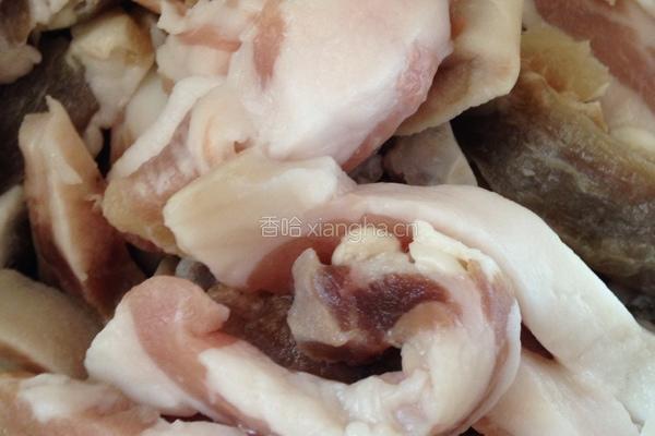 咸肉烧刀豆的做法图解1