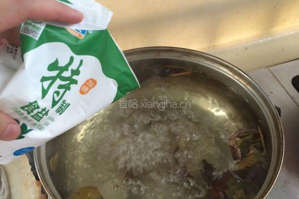 自制五香咸鸭蛋的做法图解3