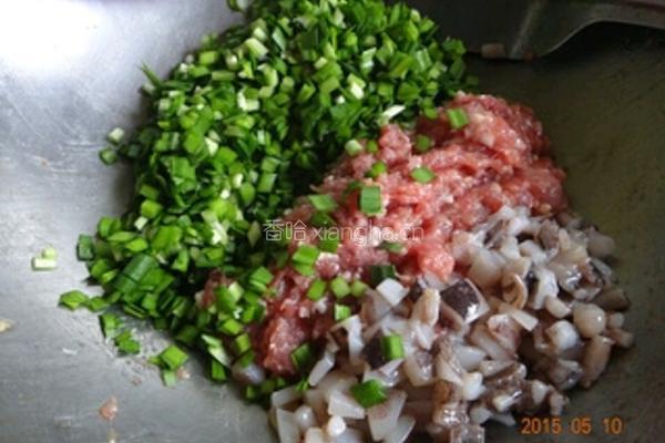 韭菜海鲜混沌的做法图解4