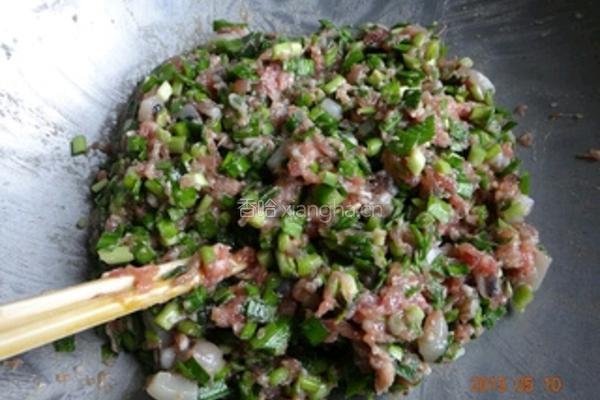 韭菜海鲜混沌的做法图解5