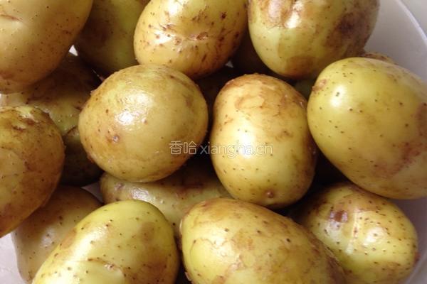 孜然土豆的做法图解1