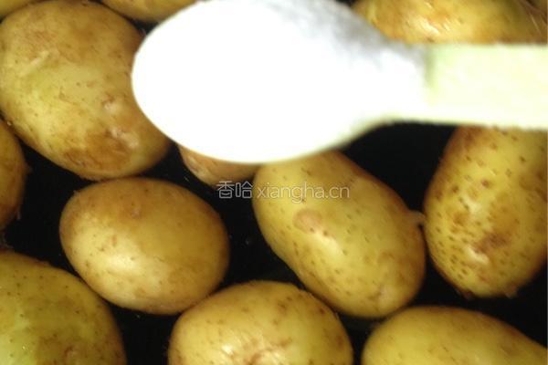 孜然土豆的做法图解2
