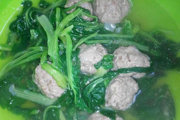 小白菜牛肉丸子汤