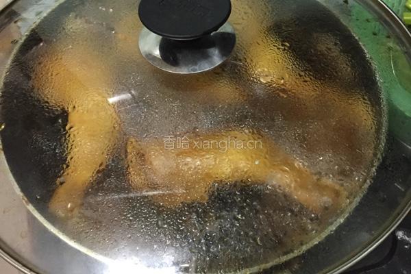 简易䜴油鸡腿的做法图解4