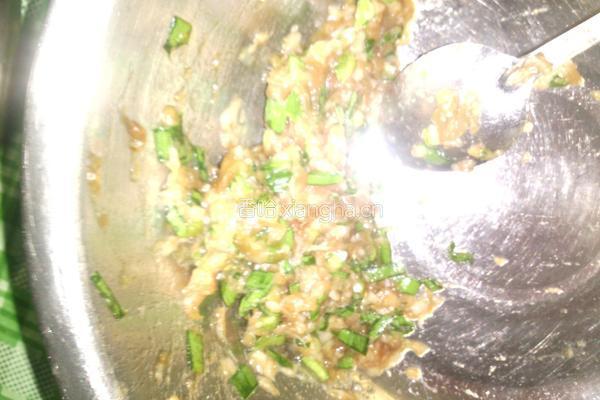 猪肉韭菜饺的做法图解2