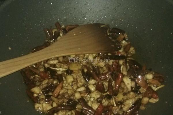 辣子鸡丁的做法图解7