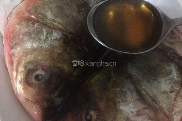 剁椒鱼头的做法图解5