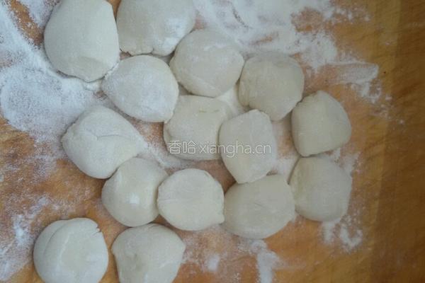 茴香馅饺子。的做法图解2