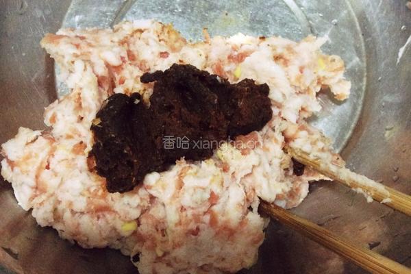 茶树菇酱肉包的做法图解6
