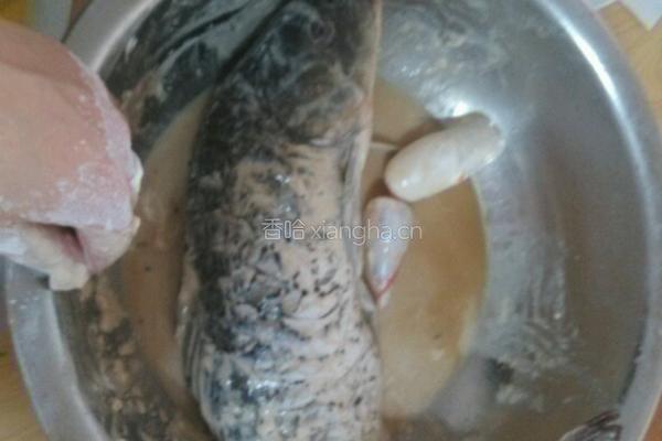 糖醋鲤鱼的做法图解3