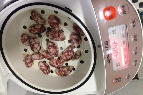 豆豉包菜炒香肠的做法图解2