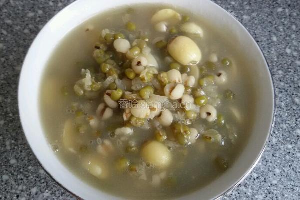 绿豆，莲子，薏米粥。的做法图解4