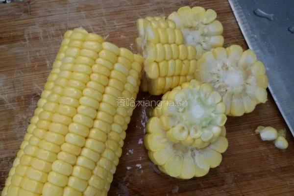 炖干红菌脊骨汤的做法图解4