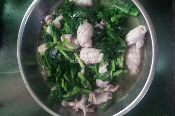 久菜炒鱿鱼的做法图解4