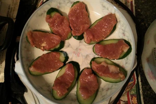 青瓜蒸肉片的做法图解1