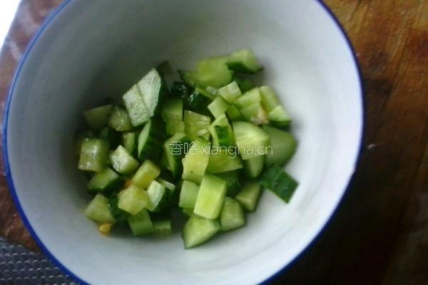白船水果蔬菜蜂蜜沙拉的做法图解4