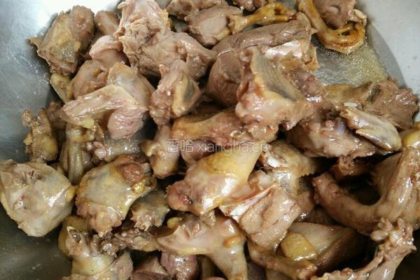 青椒烧鸽肉的做法图解6