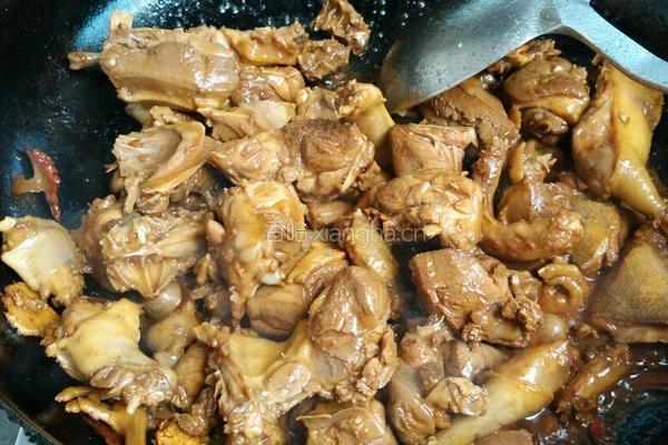 青椒烧鸽肉的做法图解8
