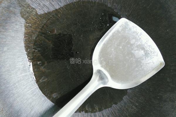 香菇芹菜炒肉的做法图解3