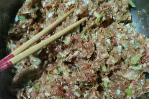 肉饼的做法图解1