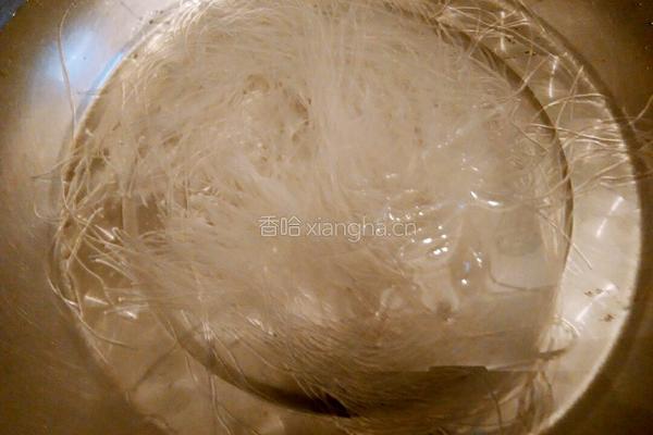 蒜蓉粉丝娃娃菜的做法图解1