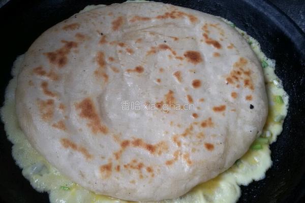 烙饼粘鸡蛋。的做法图解5
