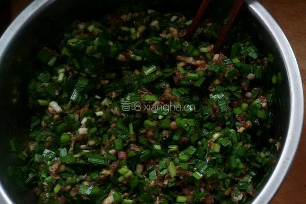 韭菜牛肉馅饼。的做法图解2