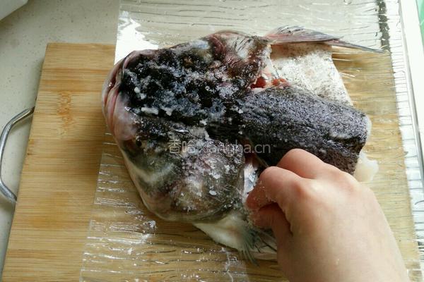 双色鱼头的做法图解2