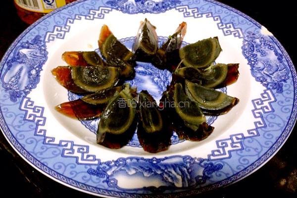 凉拌皮蛋的做法图解1