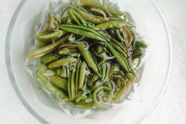 西红柿莼菜鸡蛋汤的做法图解2