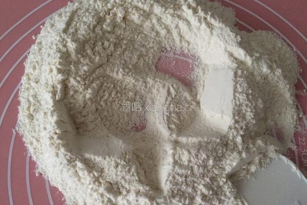 蛋奶小麻花的做法图解1