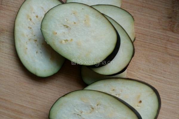 香煎茄子的做法图解1