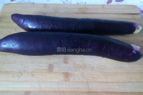 肉末焖茄子的做法图解1