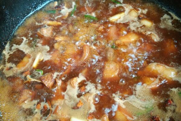 红烧肉烧土豆的做法图解9