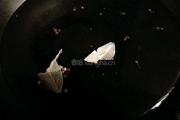 泡椒凤爪的做法图解3