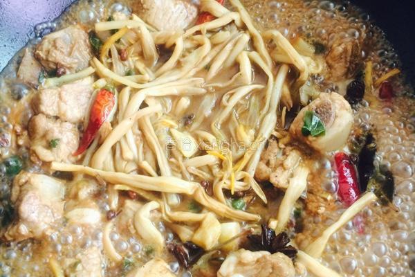 黄花菜烧排骨的做法图解5