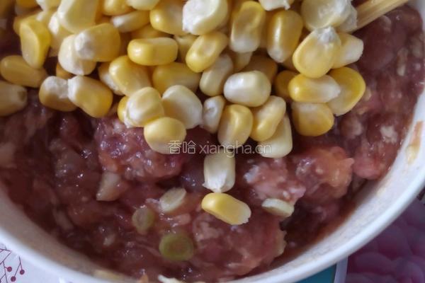 甜玉米鲜肉馄炖（简单版）的做法图解3