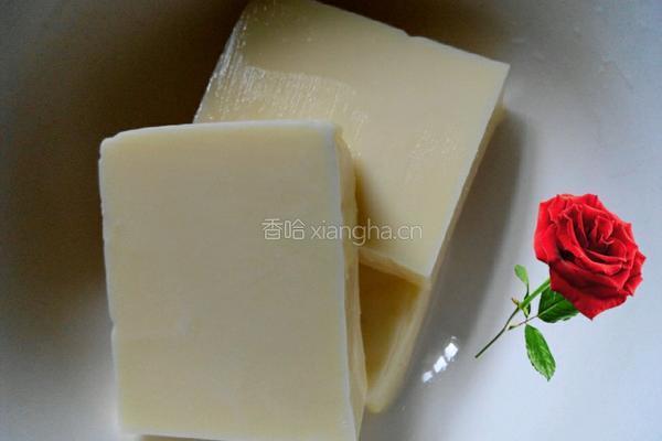 火龙果花奶酪沙蚬干汤的做法图解4