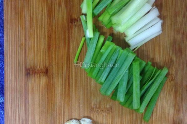 金针菇炒肉的做法图解3