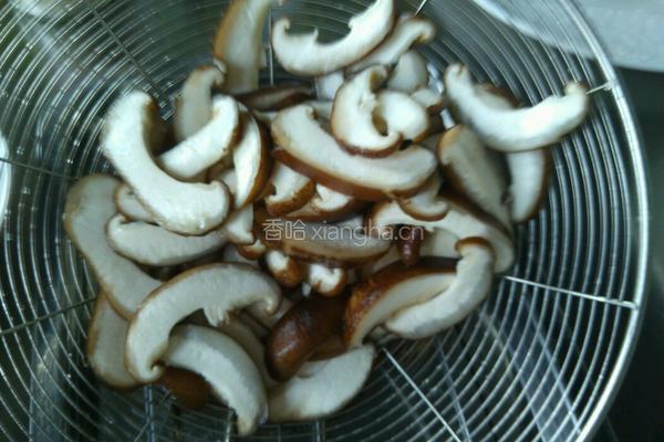 香菇青菜的做法图解3