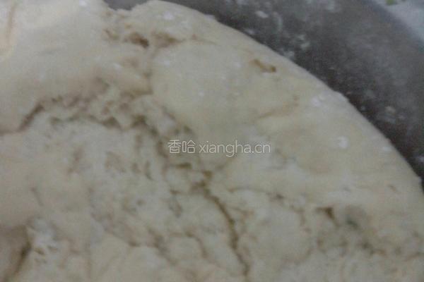 菜包子(芹菜.鸡蛋,豆角粉条)的做法图解1