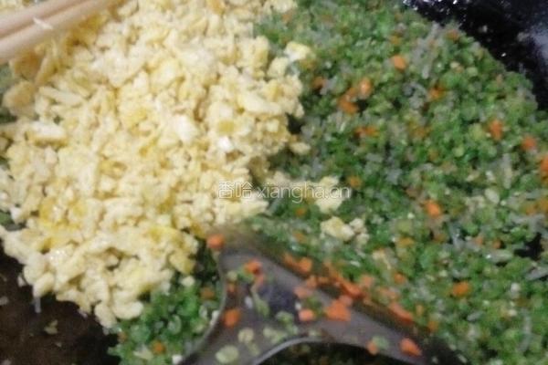 菜包子（芹菜.鸡蛋，豆角粉条）的做法图解5