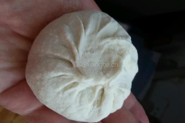 芹菜牛肉包子。的做法图解5