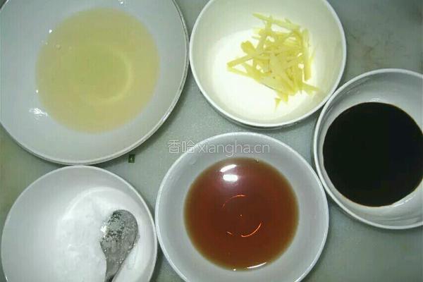 洋葱葱白炒肉片的做法图解1