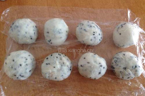 黑芝麻麻薯面包的做法图解7