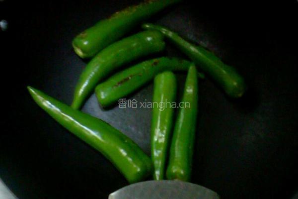 虎皮青椒炒肉丝的做法图解2