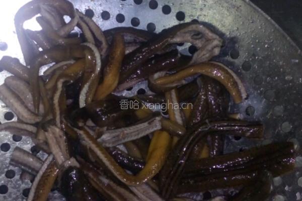 新派响油蟮糊的做法图解1