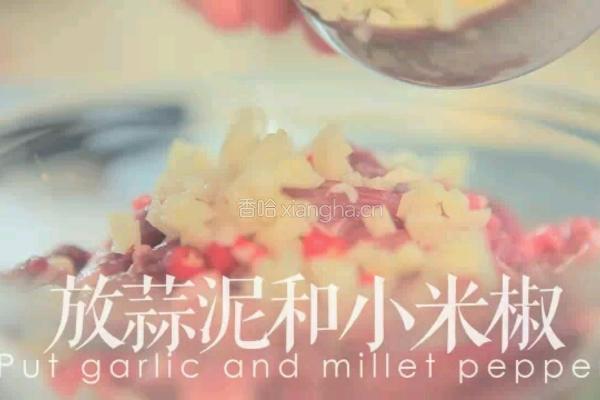 风情黑椒牛肉生菜卷的做法图解3