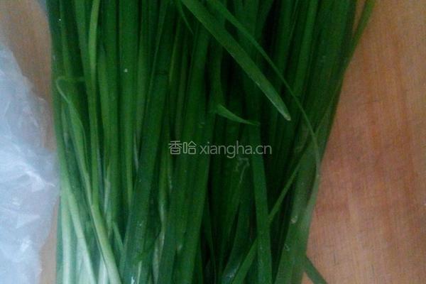 槐花韭菜鸡蛋包子